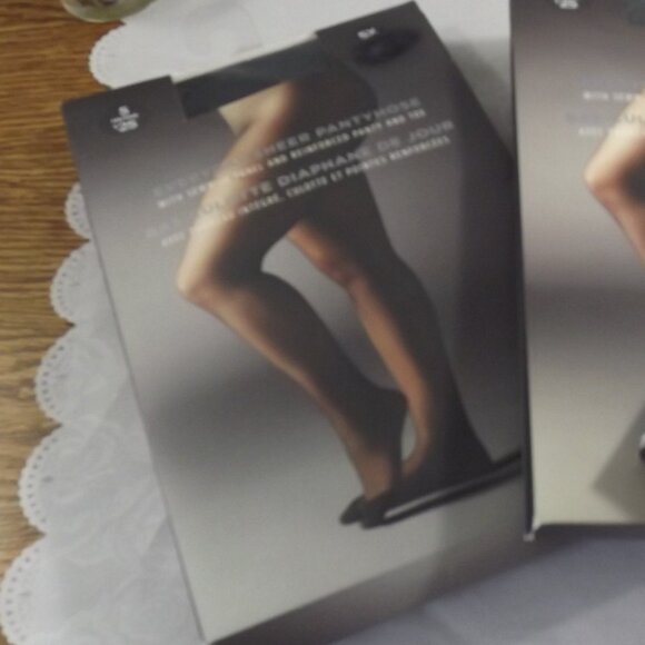 3 Pairs of Penningtons Black/Nightshade Colored Pantyhose - Picture 7 of 7
